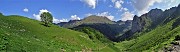 30 Panoramica con vista in Monte Campo-Tre Pizzi-Spondone al centro e torrione Corno Branchino a dx
